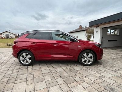 Gebraucht Opel Grandland X Ultimate 181 PS (133 kW) 2022 Rot SUV
