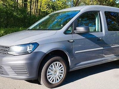 Usata VW Caddy 102 CV (75 kW) 2016 Grigio Monovolume
