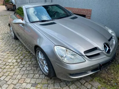 Second-hand Mercedes SLK200