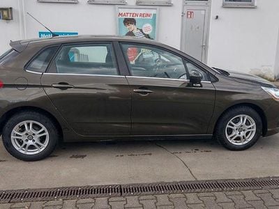 Second-hand Citroën C4 Tendance 120 CP (88 kW) 2014 Maro Berlinǎ