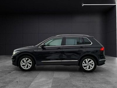 Gebraucht VW Tiguan Elegance 150 PS (110 kW) 2022 Deep black perleffekt SUV