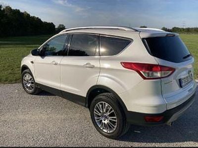 Weiß Gebraucht 2014 Ford Kuga Trend SUV | 10.000 € (Teuer)