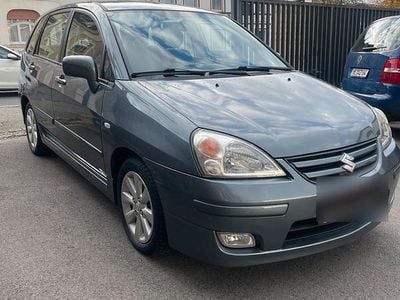 Suzuki Liana