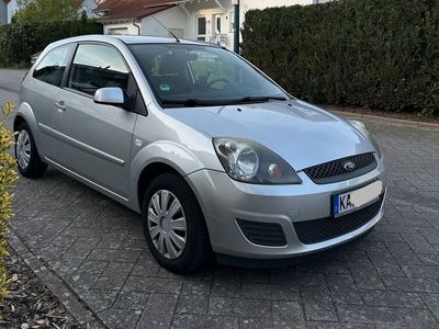 gebraucht Ford Fiesta 1,3 Style Klima 69 PS