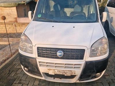 Weiß Gebraucht 2010 Fiat Doblò Van / Kleinbus | 550 € (Superpreis)