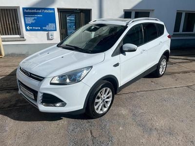 Gebraucht Ford Kuga Titanium 150 PS (110 kW) 2016 Frostweiß SUV