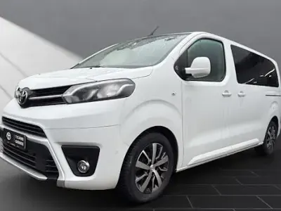 Second-hand Toyota Aygo X-play 72 CP (52 kW) 2024 Alb Hatchback