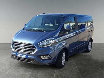 Gebraucht Ford Tourneo Custom Titanium 131 PS (96 kW) 2022 Chromablau metallic Van