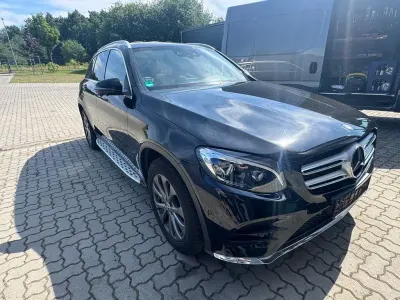 Gebraucht Mercedes GLC250 AMG line 211 PS (155 kW) 2017 Schwarz SUV