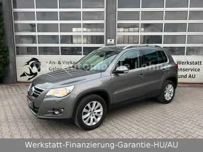 Gebraucht VW Tiguan Team 140 PS (102 kW) 2011 Grau SUV