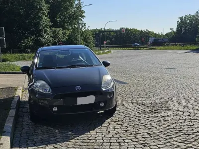 Gebraucht Fiat Punto Basis 69 PS (50 kW) 2017 Grau Kleinwagen