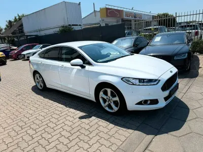 Gebraucht Ford Mondeo Titanium 179 PS (131 kW) 2016 Weiß Limousine