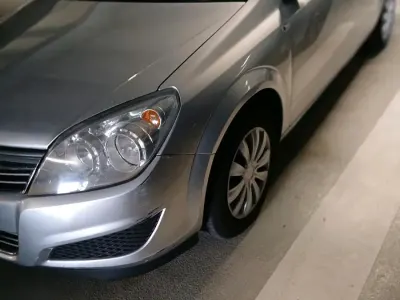 Gebraucht Opel Astra 110 PS (80 kW) 2009 Silber Limousine