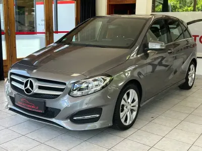 Gebraucht Mercedes B180 122 PS (89 kW) 2015 Grau Kleinwagen