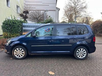 Blau Gebraucht 2013 VW Touran Highline Van / Kleinbus | 7.999 € (Fairer Preis)