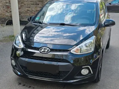 Gebraucht Hyundai i10 YES! 87 PS (63 kW) 2016 Schwarz Kleinwagen