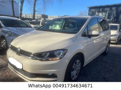 Gebraucht VW Touran 150 PS (110 kW) 2023 Beige Van / Kleinbus