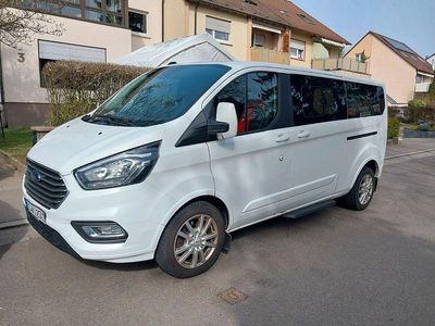 Gebraucht Ford Tourneo Titanium 131 PS (96 kW) 2021 Weiß Van / Kleinbus