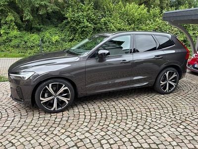 Grau Gebraucht 2023 Volvo XC60 Ultimate SUV | 48.500 € (Etwas zu teuer)