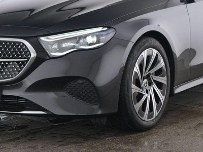 Gebraucht Mercedes E300 Avantgarde 313 PS (230 kW) 2025 Grau Limousine