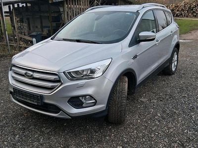 Gebraucht Ford Kuga 150 PS (110 kW) 2017 Silber SUV