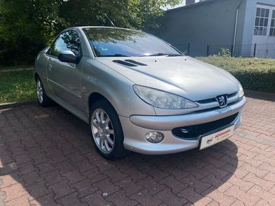 Grau Gebraucht 2003 Peugeot 206 CC Cabrio | 1.899 € (Fairer Preis)