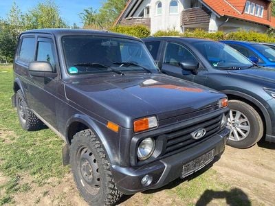 Gebraucht Lada niva 83 PS (61 kW) 2021 Grau SUV