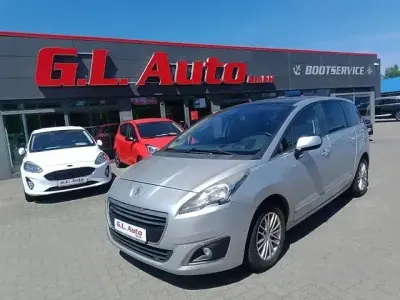 Gebraucht Peugeot 5008 Business-Line 114 PS (83 kW) 2014 Silber Van / Kleinbus