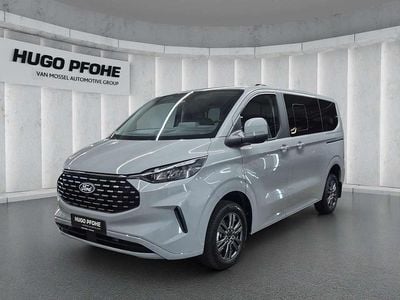 Nouă Ford Tourneo Titanium 170 CP (125 kW) 2026 Gri Monovolum