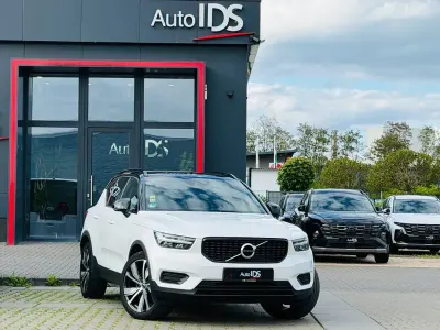 Käytetty Volvo XC40 R-Design 129 HP (94 kW) 2021 Valkoinen Katumaasturi