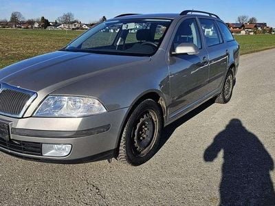 Beige Gebraucht 2008 Skoda Octavia Ambiente Kombi | 2.599 € (Fairer Preis)