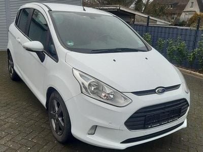 Weiß Gebraucht 2017 Ford B-MAX SYNC Edition Van / Kleinbus | 9.900 € (Fairer Preis)