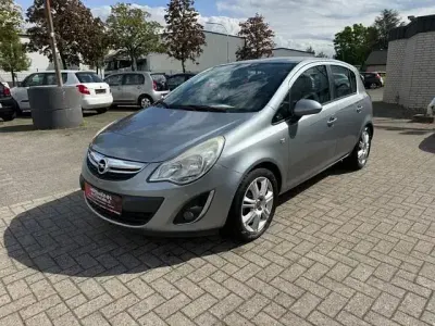 Gebraucht Opel Corsa Satellite 86 PS (63 kW) 2011 Silber Kleinwagen