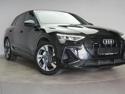 Gebraucht Audi e-tron S-Line 300 kW (408 PS) 2023 Schwarz SUV