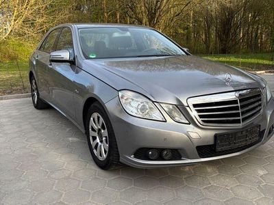 Usata Mercedes E220 170 CV (125 kW) 2010 Argento Berlina