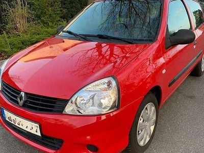 Gebraucht Renault Clio II Authentique 58 PS (42 kW) 2010 Rot Limousine