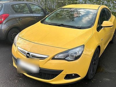 Second-hand Opel Astra GTC 180 CP (132 kW) 2012 Galben Coupe