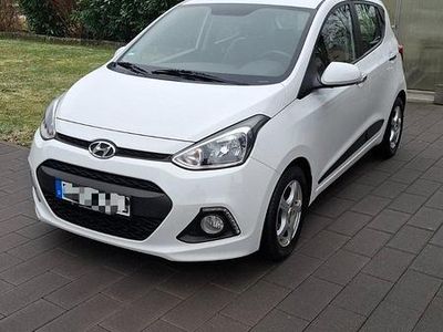 Gebraucht Hyundai i10 Style 87 PS (63 kW) 2016 Weiß Kleinwagen