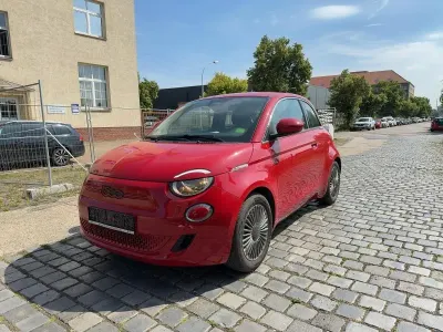 Gebraucht Fiat 500e Red 86 kW (118 PS) 2022 Rot Kleinwagen