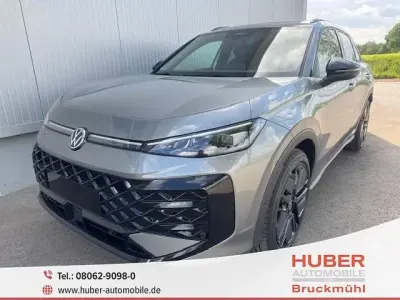 Neu VW T-Roc R-line 150 PS (110 kW) 2026 Wolf grey metallic SUV