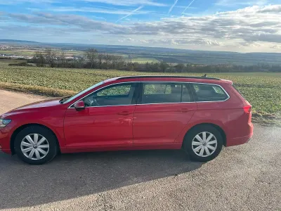 Gebraucht VW Passat 122 PS (89 kW) 2020 Rot Kombi