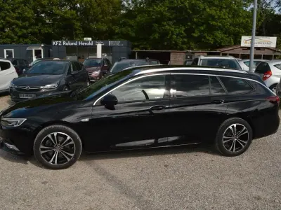 Gebraucht Opel Insignia Dynamic 165 PS (121 kW) 2017 Schwarz Kombi