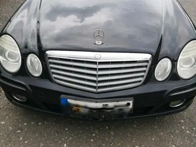 Gebraucht Mercedes E220 170 PS (125 kW) 2008 Schwarz Limousine