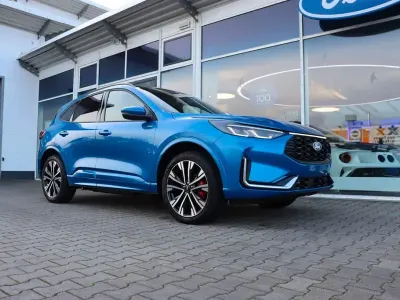 Gebraucht Ford Kuga ST-Line X 242 PS (177 kW) 2025 Desert island blue metallic SUV