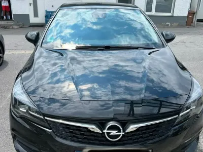 Gebraucht Opel Astra 122 PS (89 kW) 2020 Schwarz Coupé
