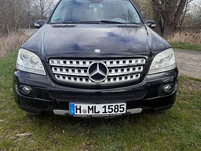 Usata Mercedes ML320 224 CV (164 kW) 2008 Nero SUV