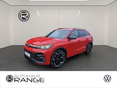 Gebraucht VW Tiguan R-line 150 PS (110 kW) 2024 Rot SUV