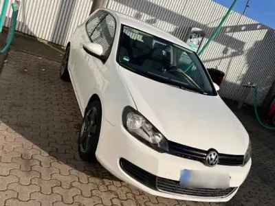Gebraucht VW Golf VI 80 PS (58 kW) 2009 Weiß Kleinwagen