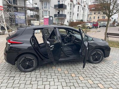 Gebraucht Nissan Leaf N-Connecta 160 kW (218 PS) 2022 Schwarz Kleinwagen