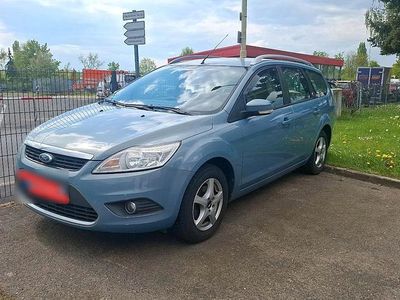 Używany Ford Focus Ghia 100 KM (73 kW) 2009 Niebieski Kombi